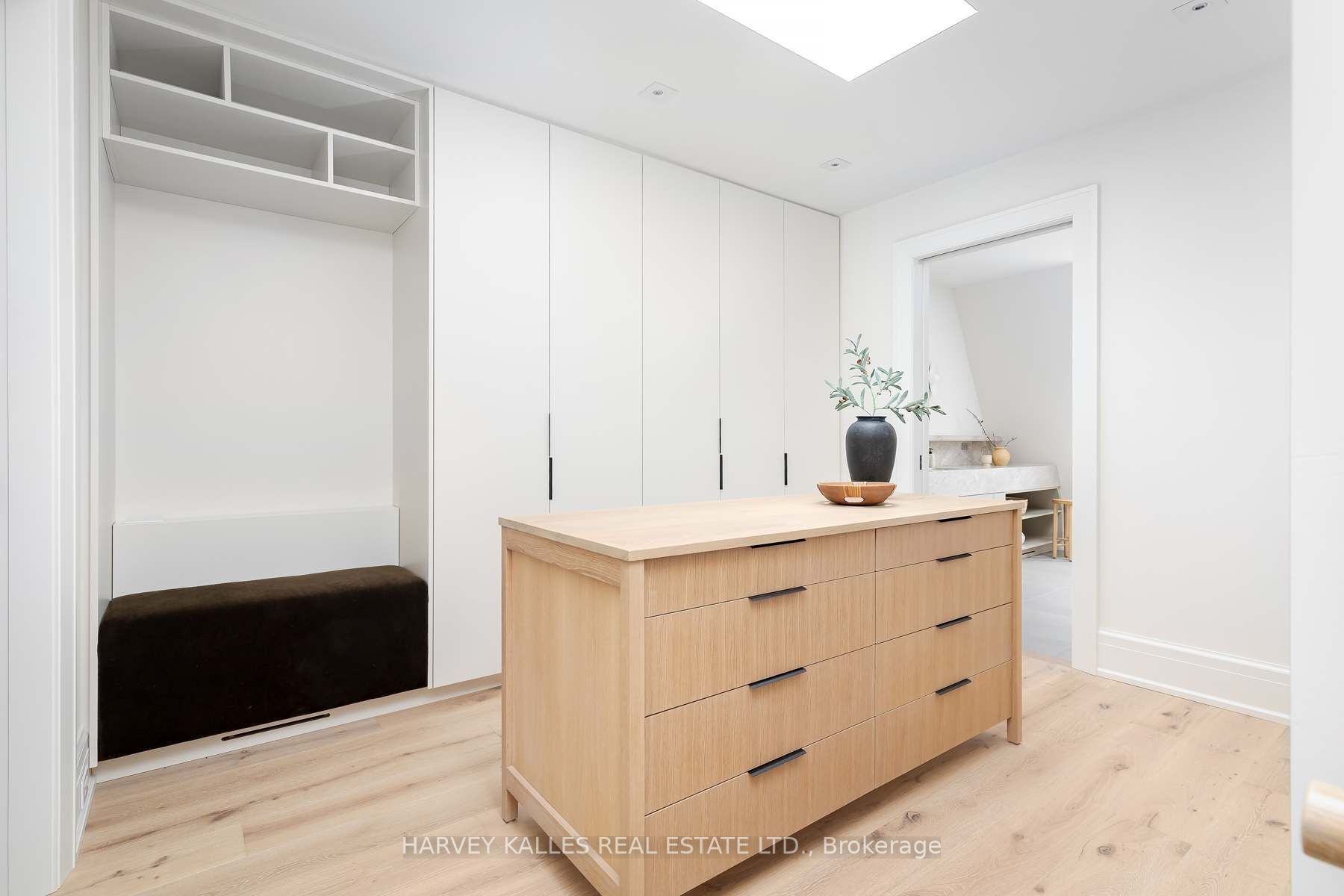 61 Foxley St