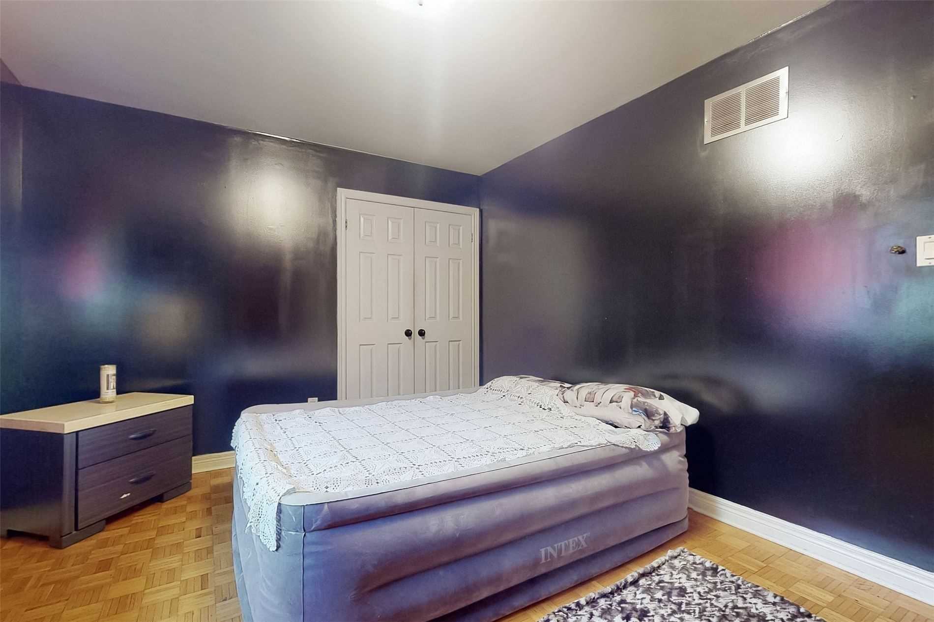Listing C5965275 - Large Photo # 18