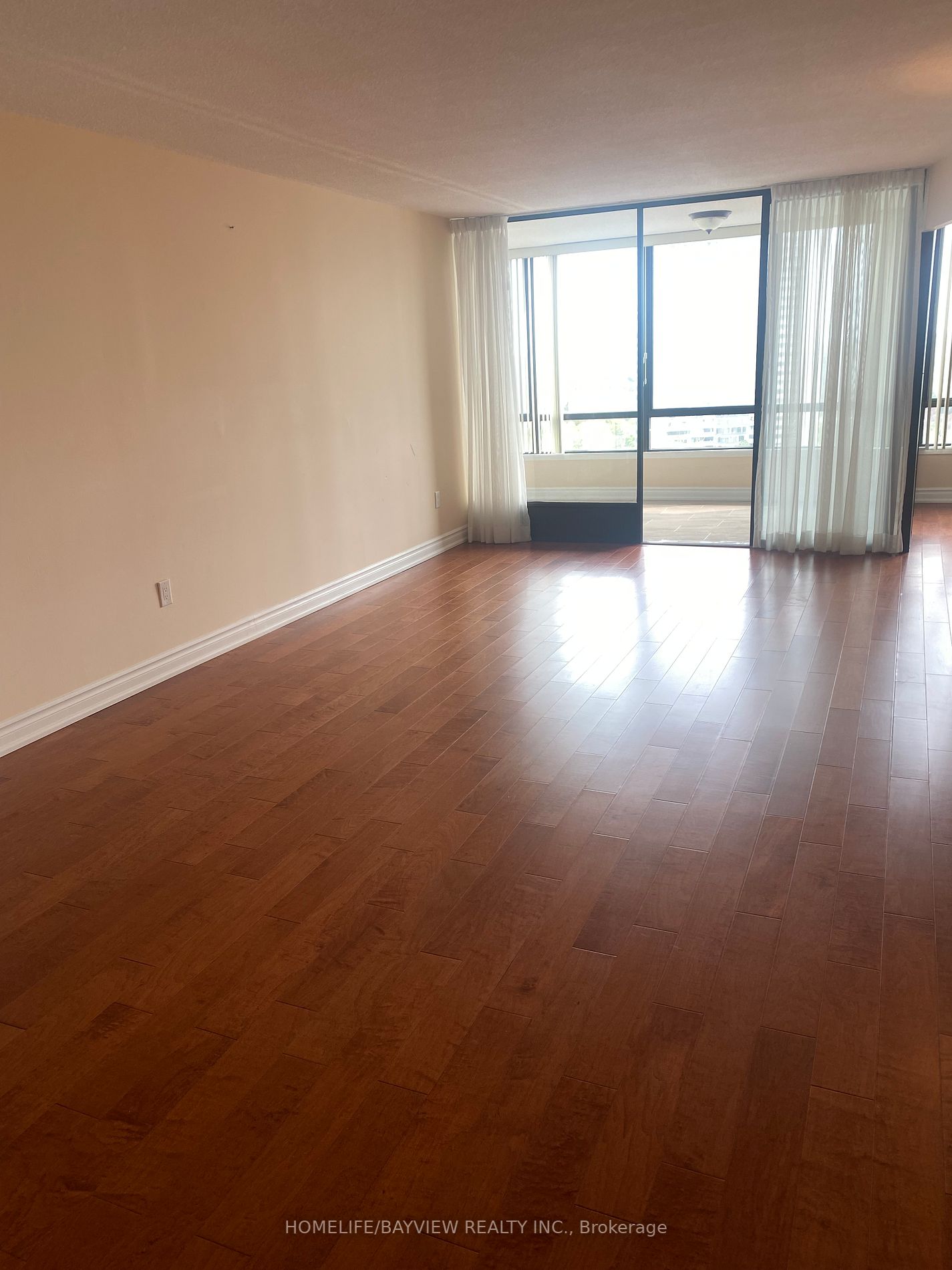65 Skymark Dr, #1804