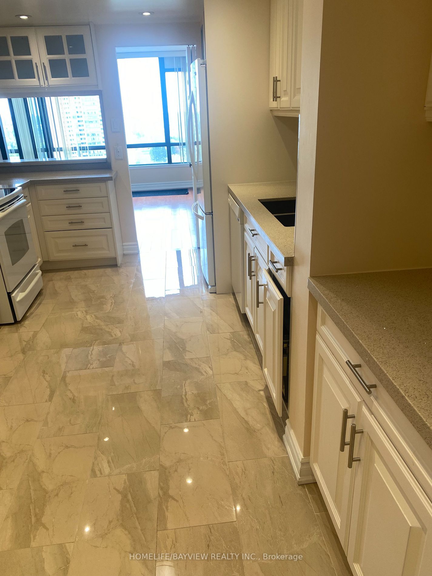 65 Skymark Dr, #1804