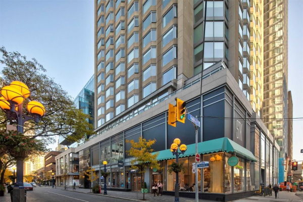 155 Yorkville Ave, Toronto