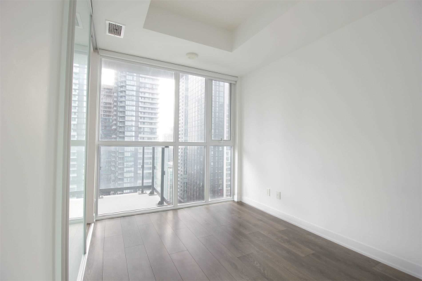 87 Peter St, Toronto