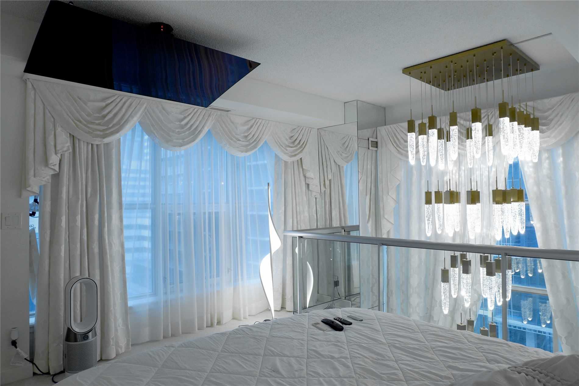 36 Blue Jays Way, #Lph1305