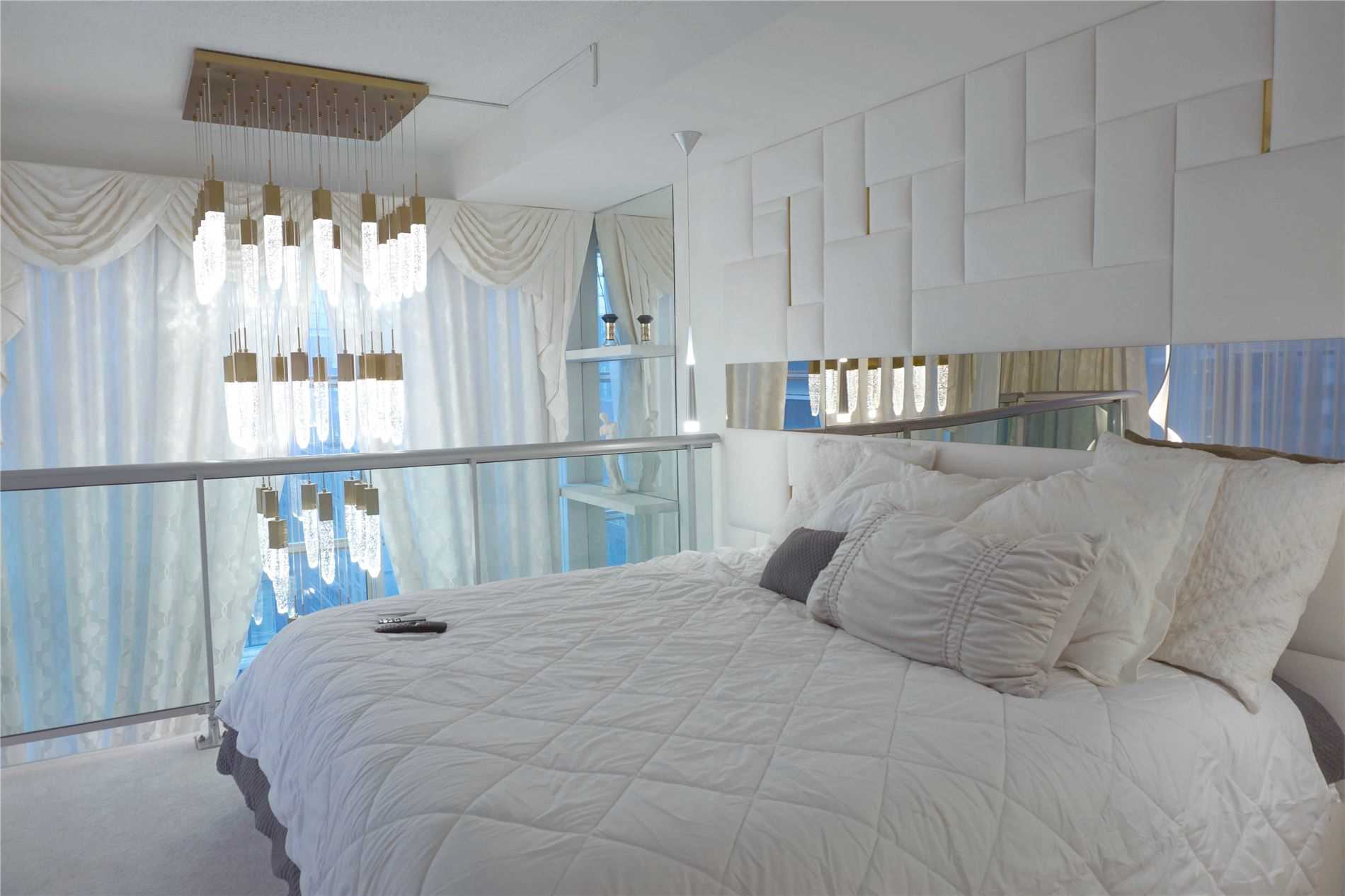 36 Blue Jays Way, #Lph1305