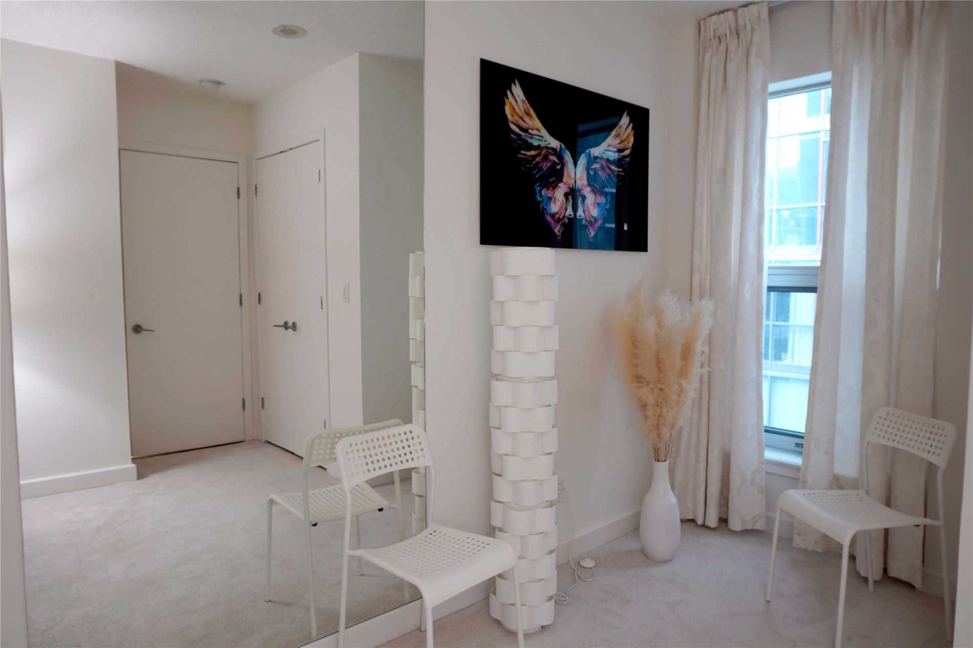 36 Blue Jays Way, #Lph1305