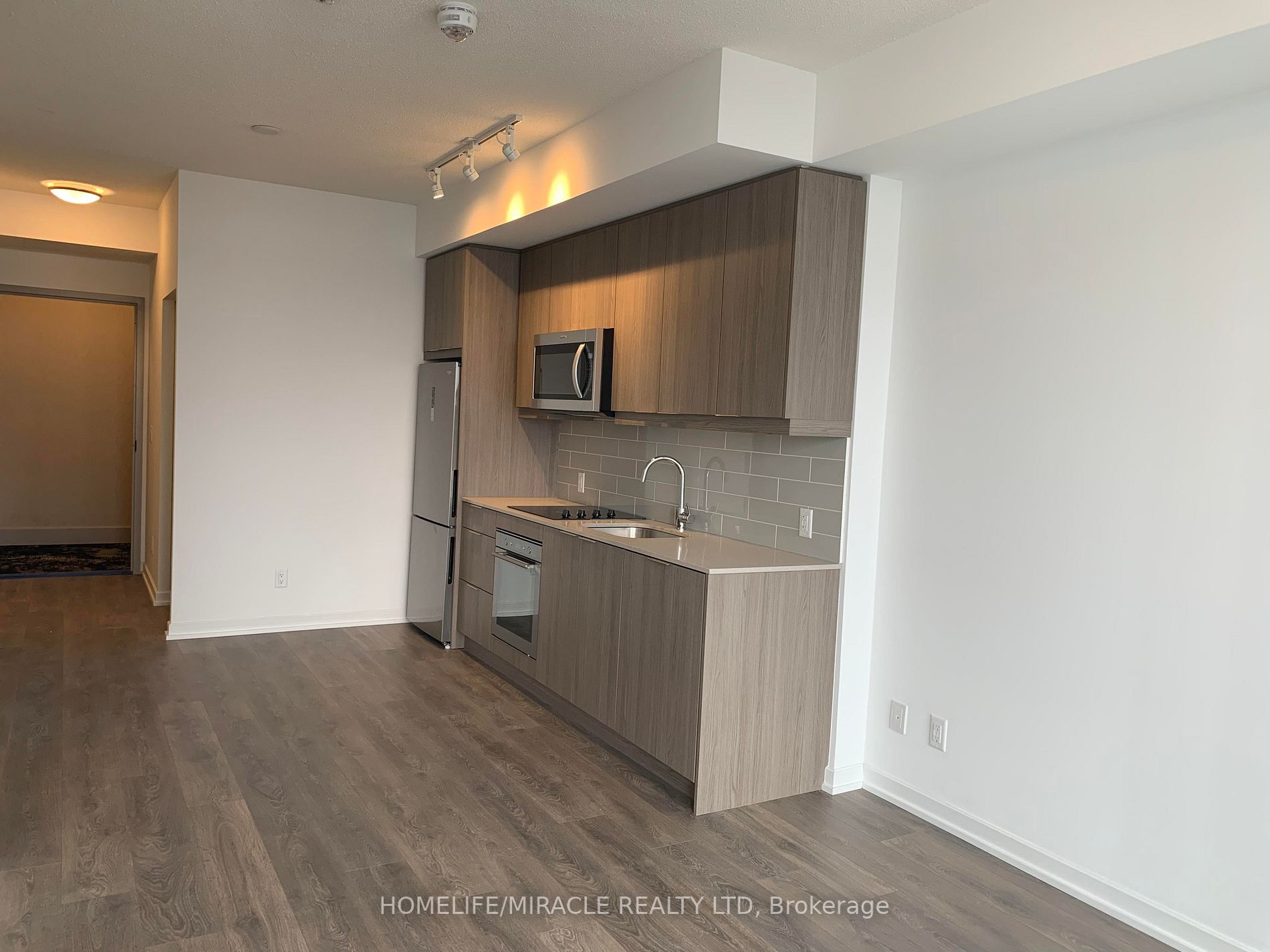 32 Forest Manor Rd, #1811