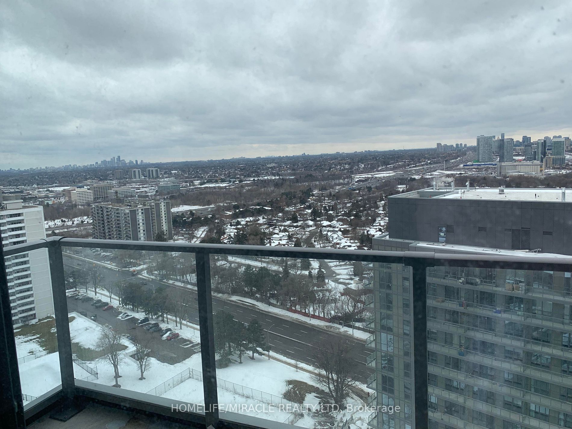 32 Forest Manor Rd, #1811
