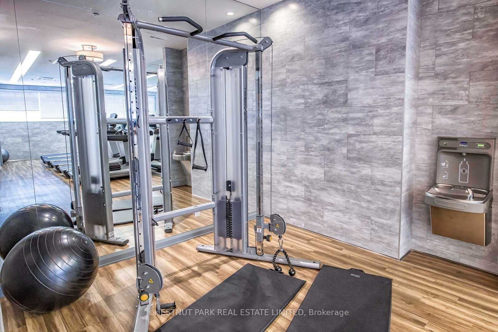 155 Yorkville Ave, #1013