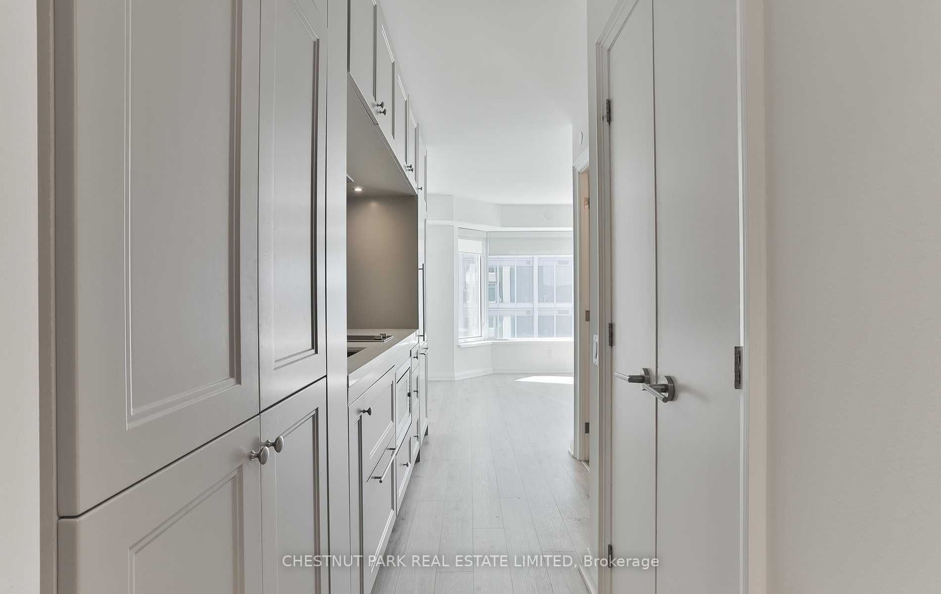 155 Yorkville Ave, #1013