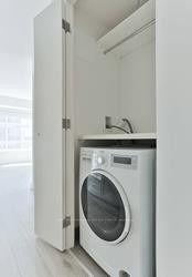 155 Yorkville Ave, #1013