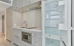 155 Yorkville Ave, #1013