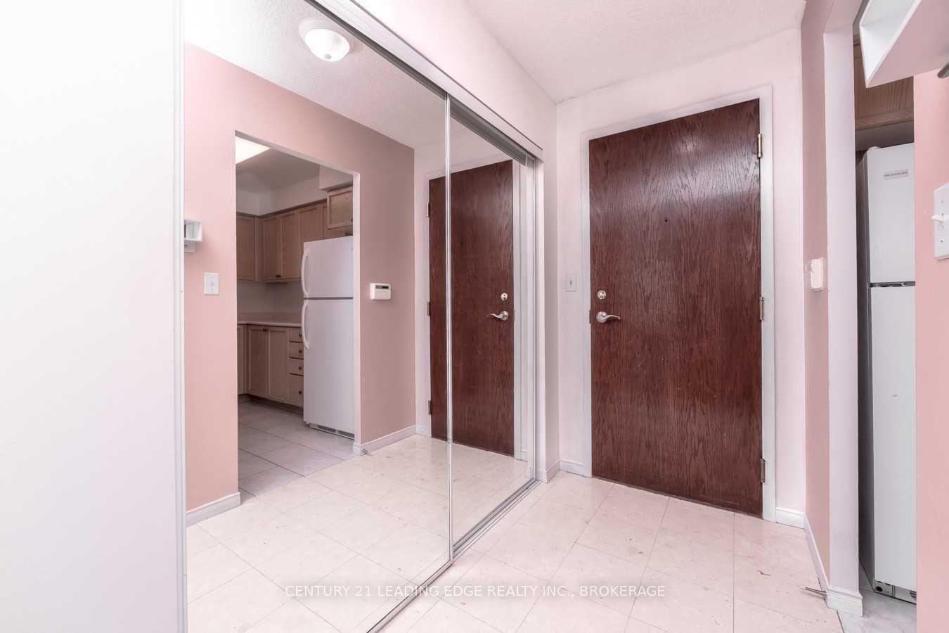 Listing C5966561 - Large Photo # 4