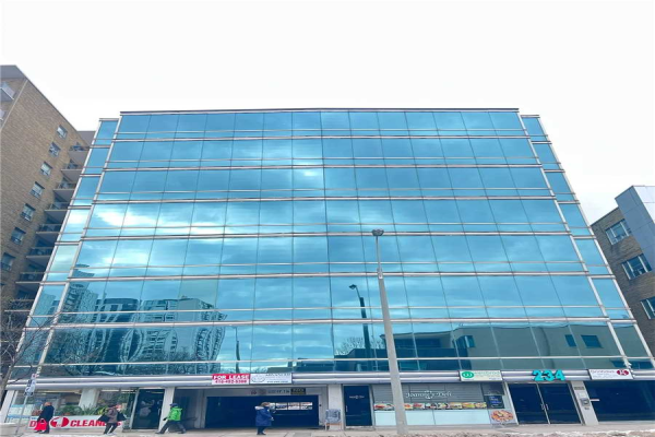 234 Eglinton Ave E, Toronto
