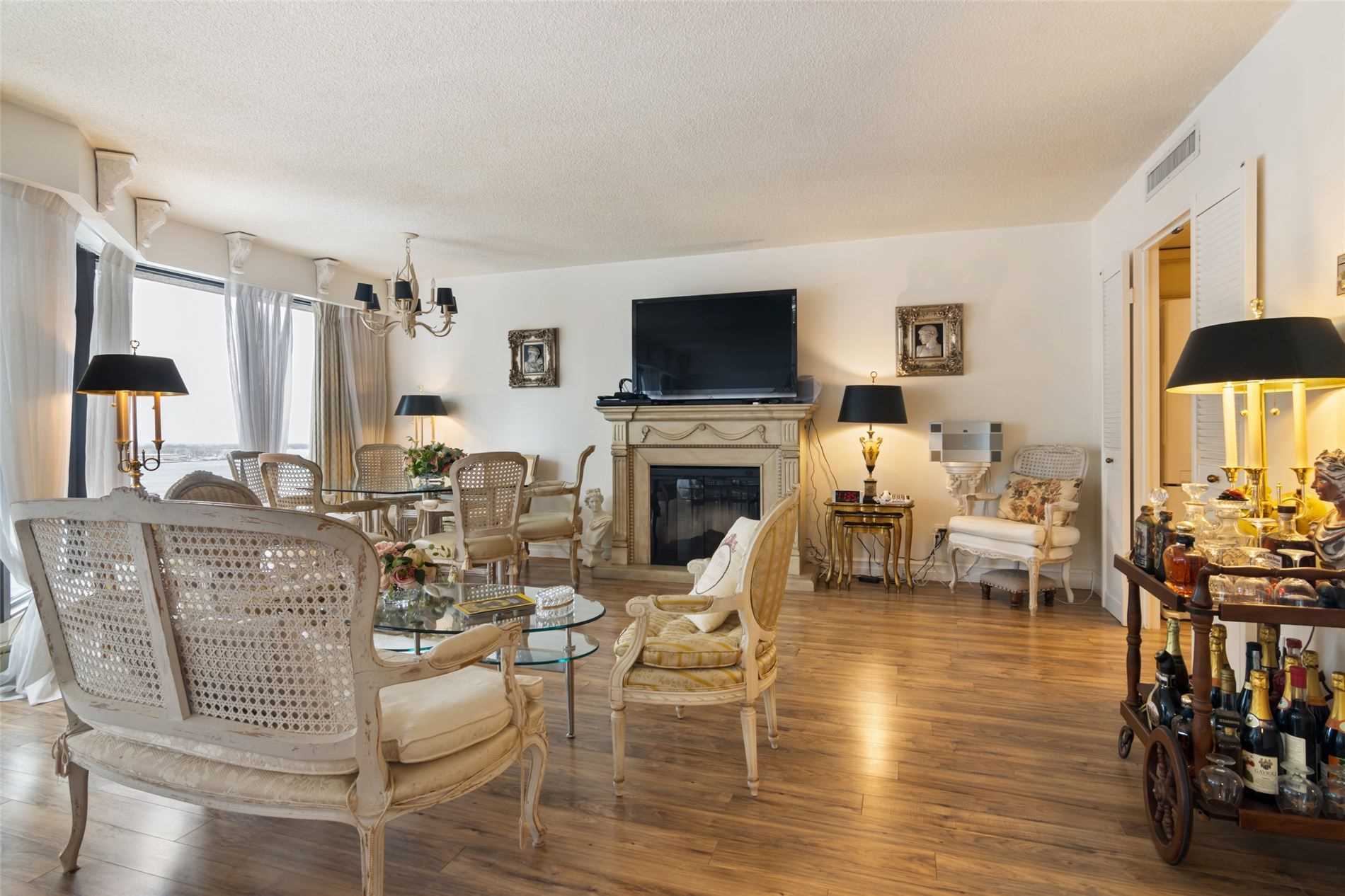 65 Harbour Sq, #2405