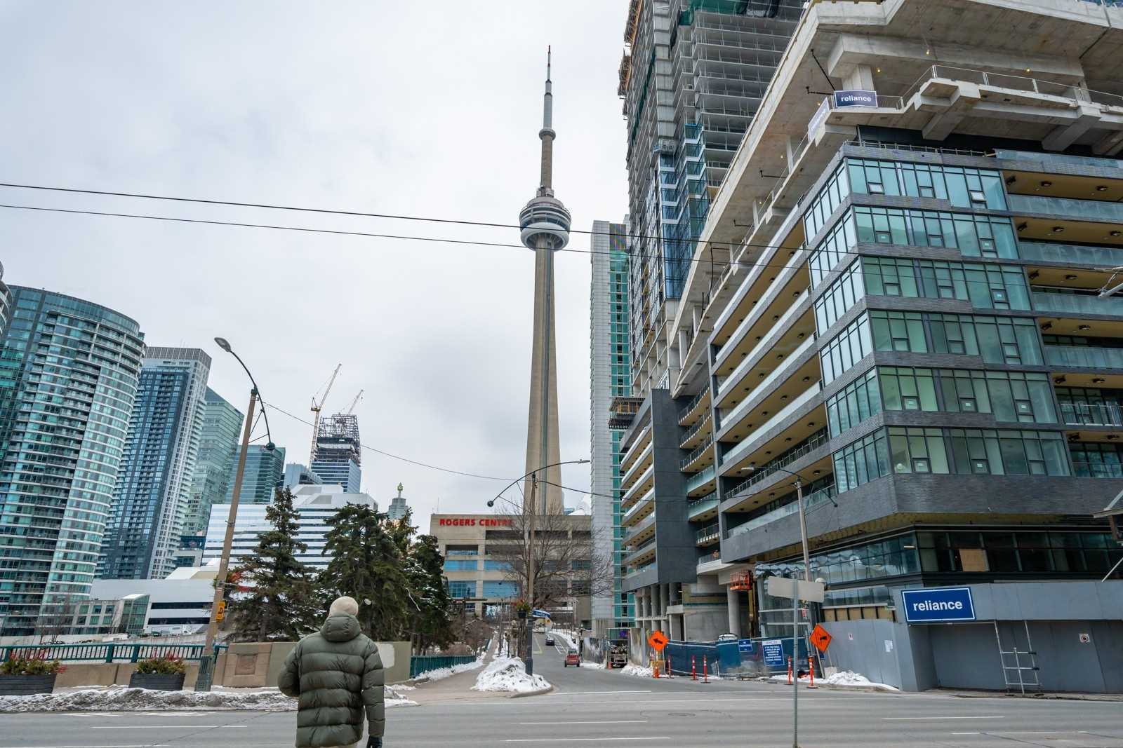 4K Spadina Ave, #317