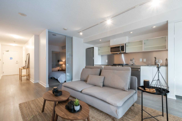 4K Spadina Ave, Toronto