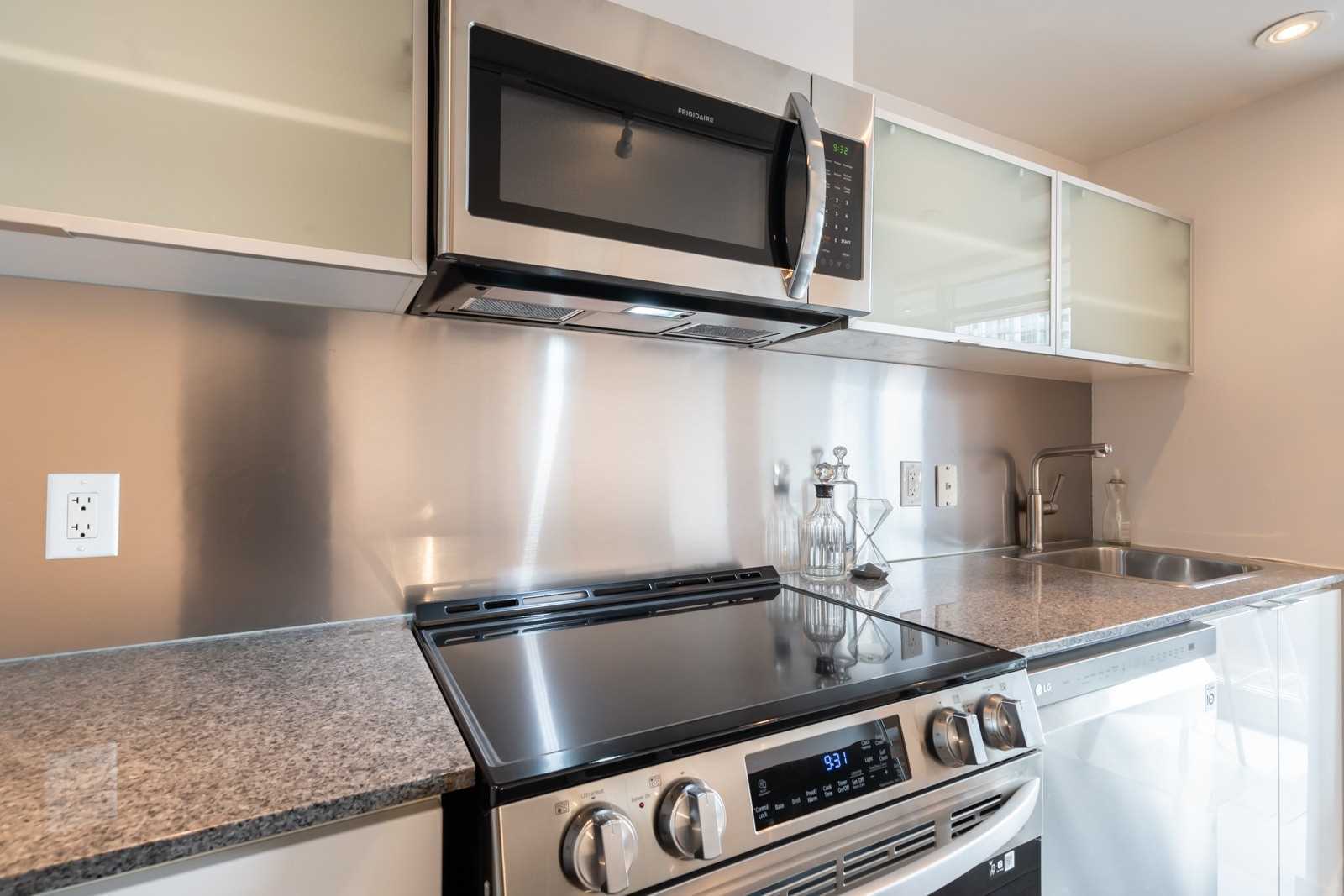 4K Spadina Ave, #317