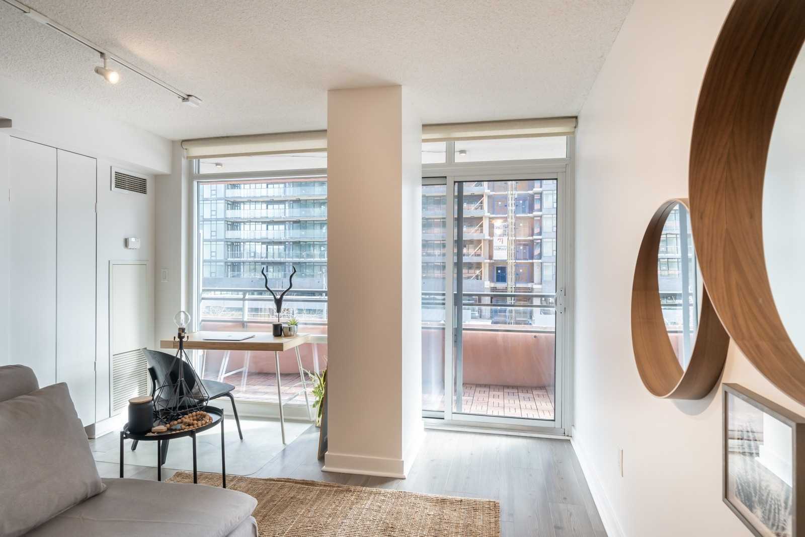 4K Spadina Ave, #317