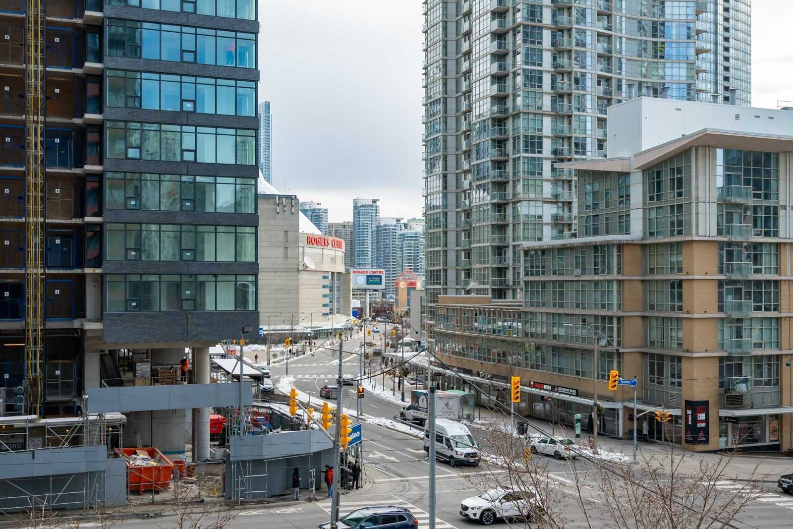 4K Spadina Ave, #317