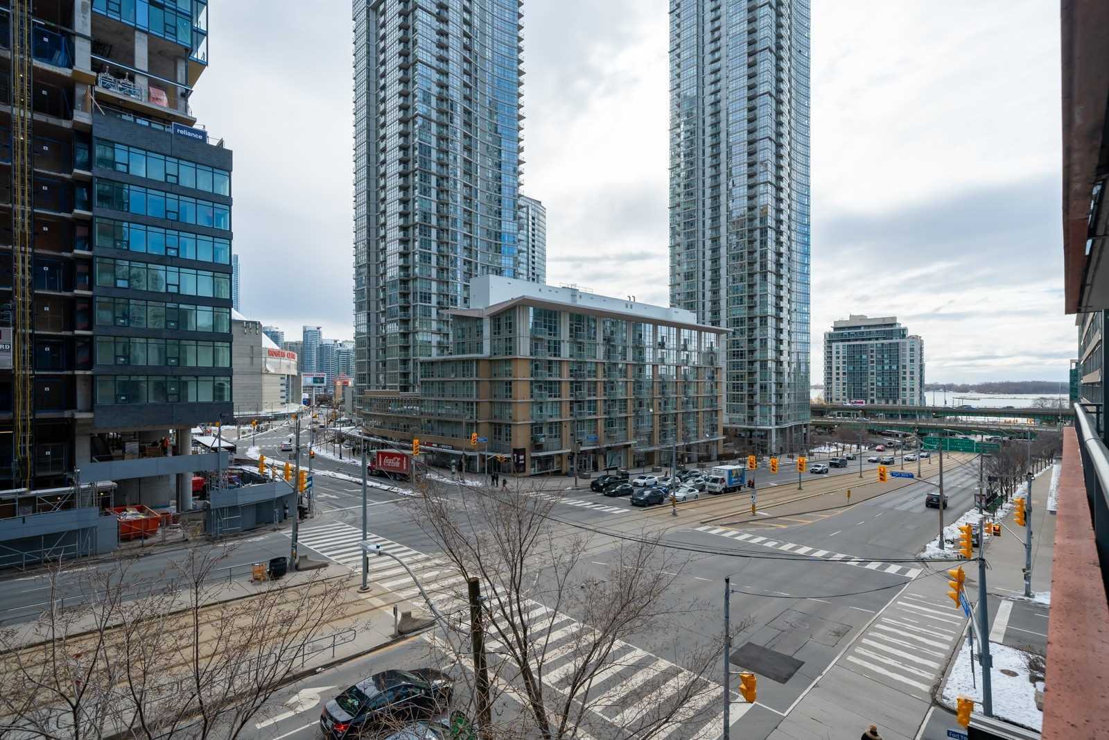 4K Spadina Ave, #317
