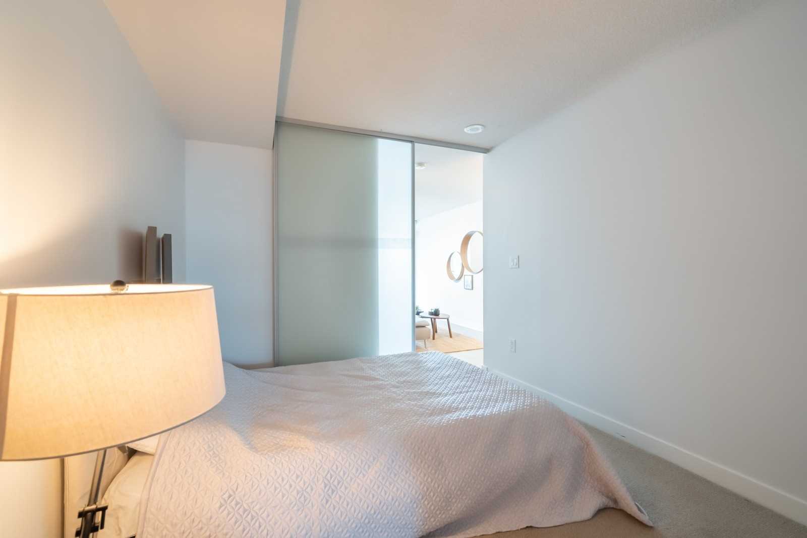 4K Spadina Ave, #317