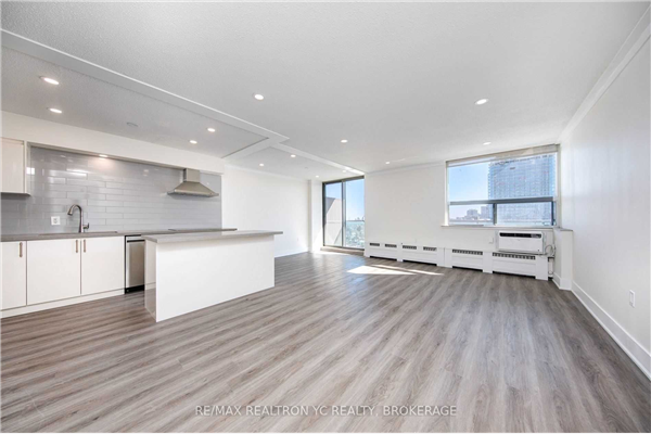 5949 Yonge St, Toronto