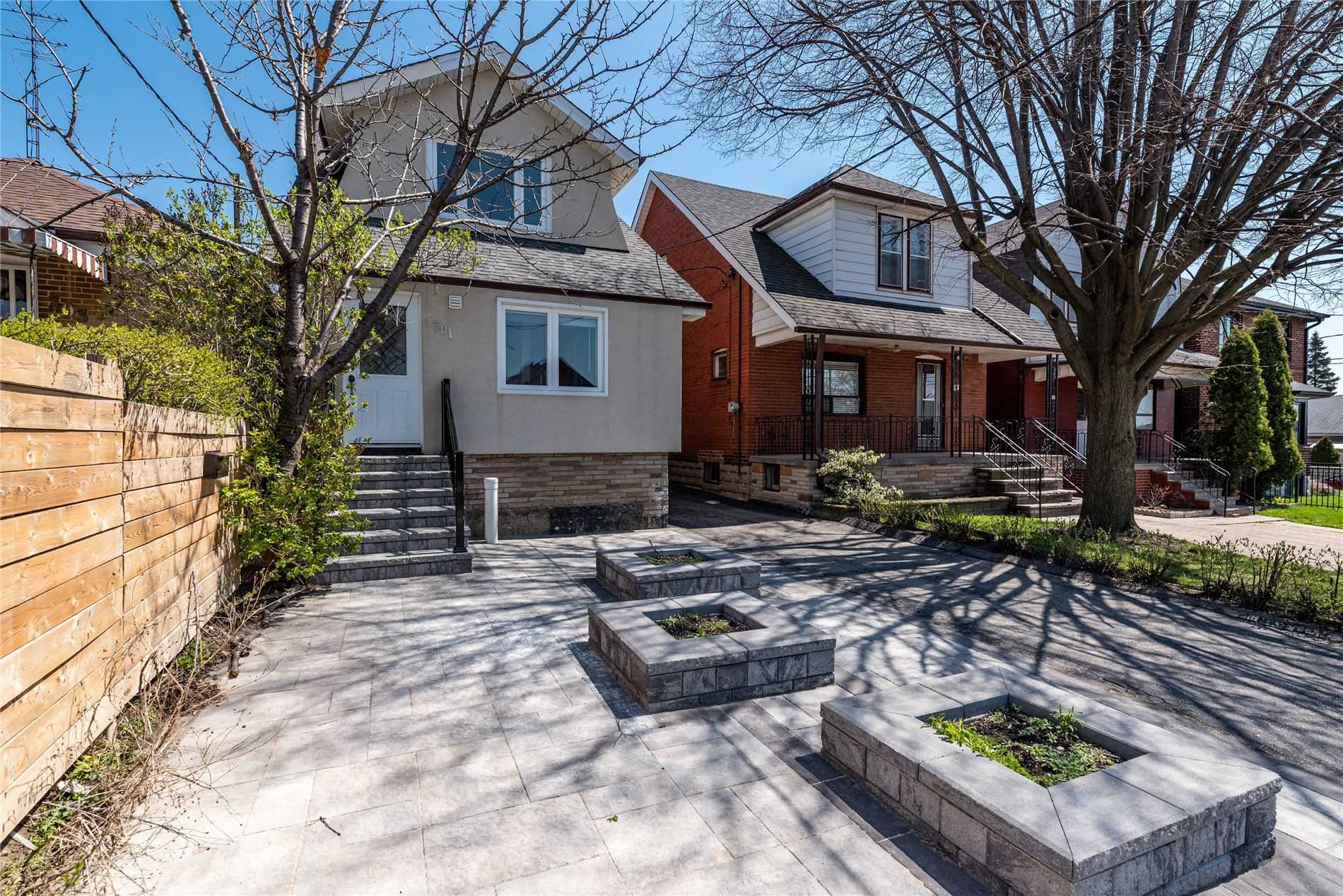 301 Robina Ave