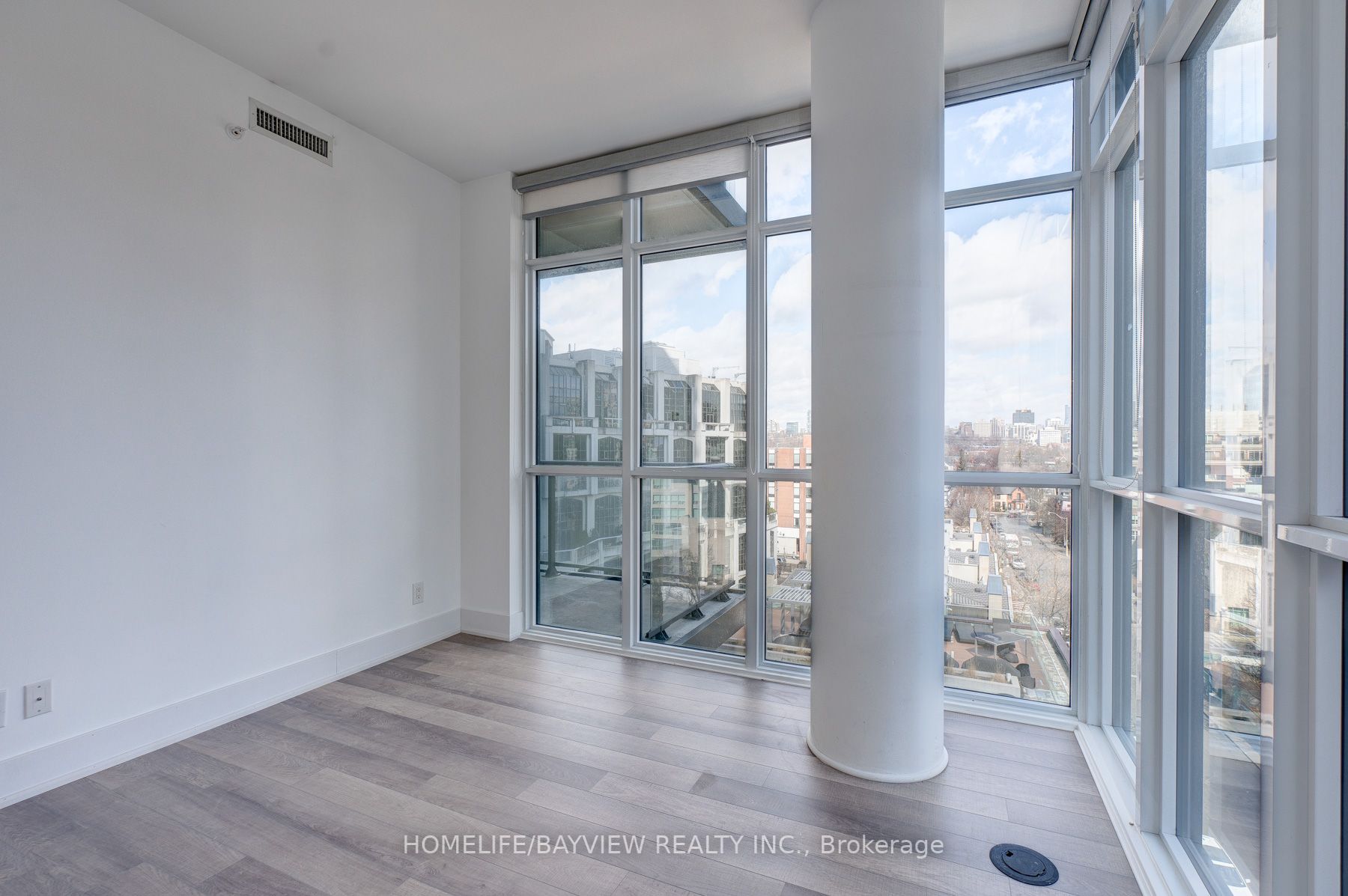 32 Davenport Rd, #703