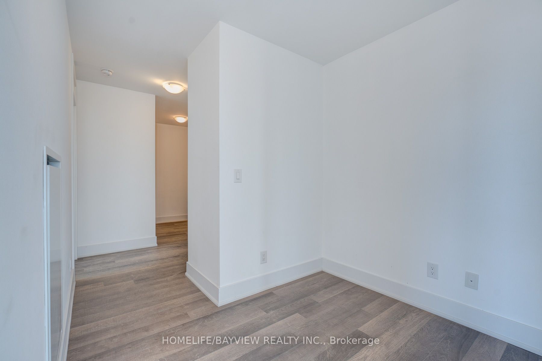 32 Davenport Rd, #703