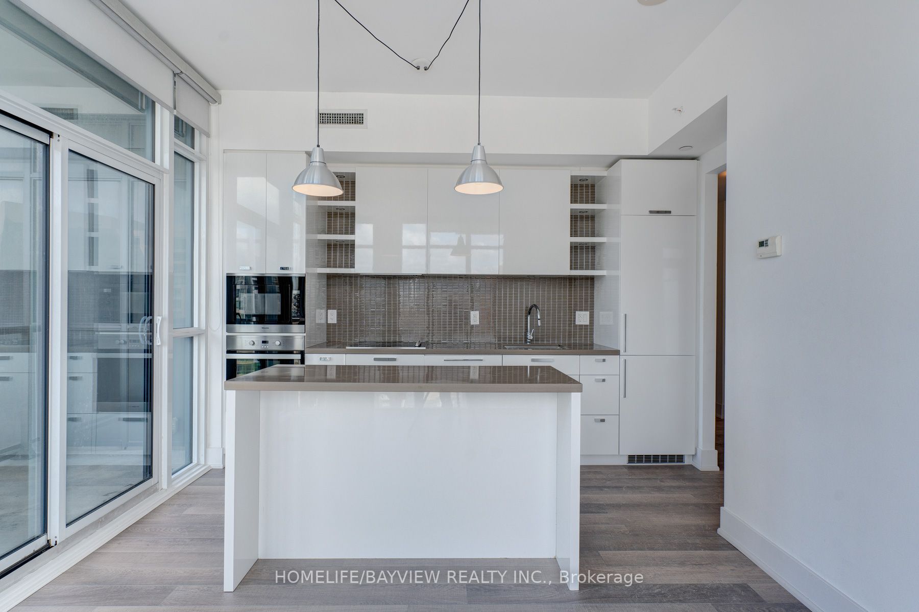 32 Davenport Rd, #703