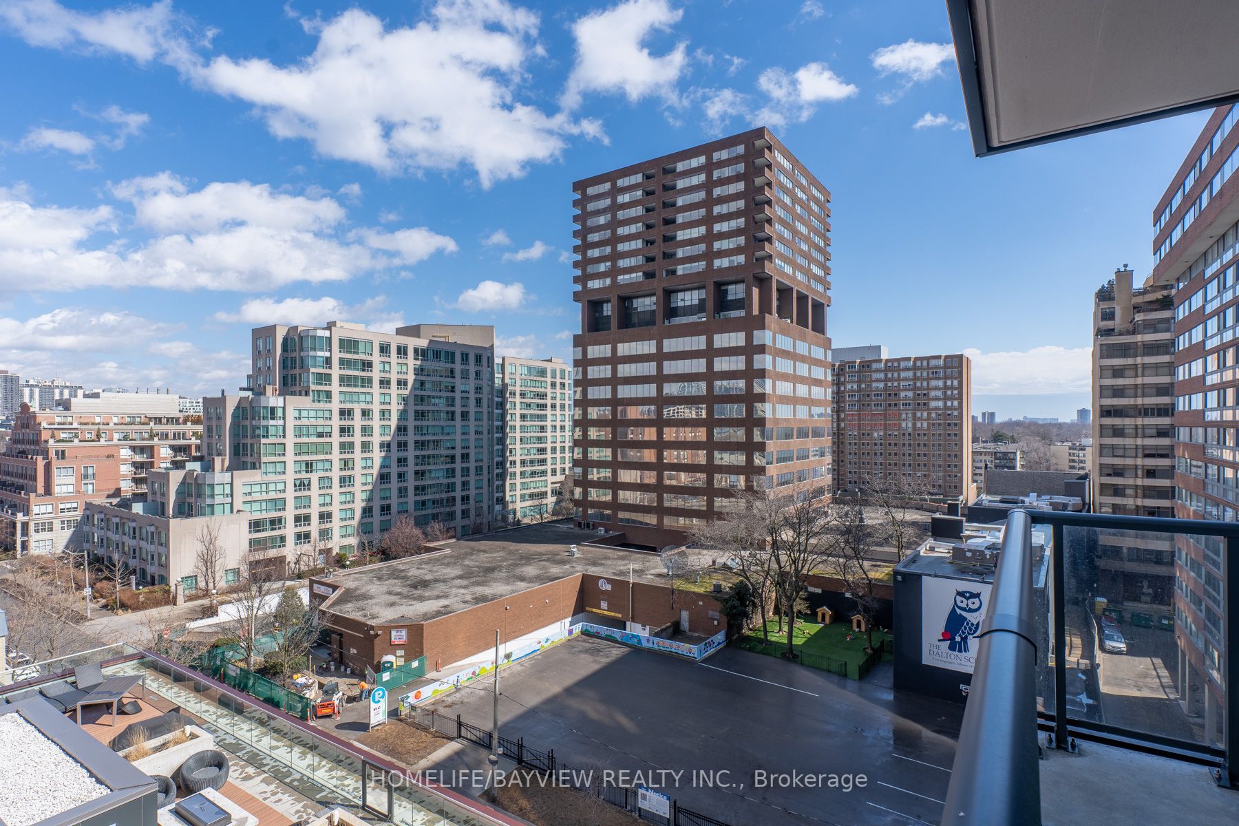 32 Davenport Rd, #703