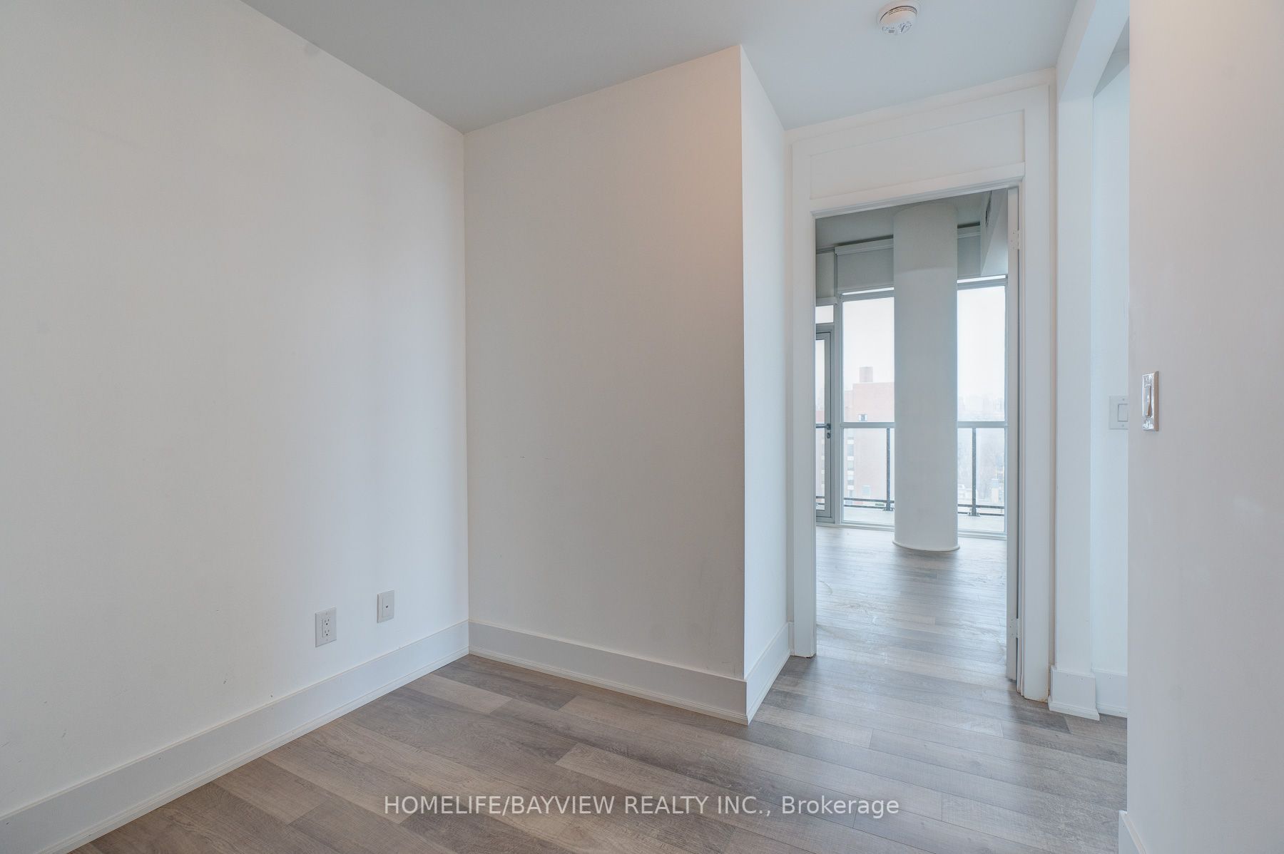32 Davenport Rd, #703