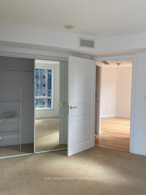 100 Hayden St, #812