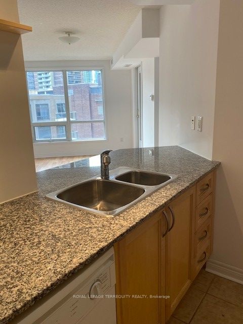 100 Hayden St, #812