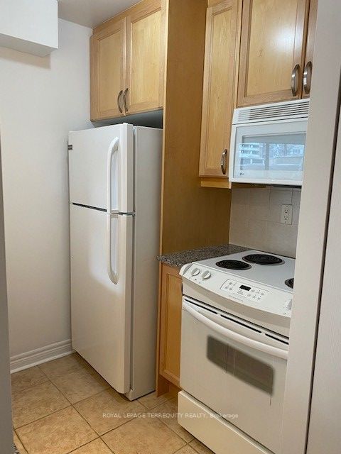 100 Hayden St, #812