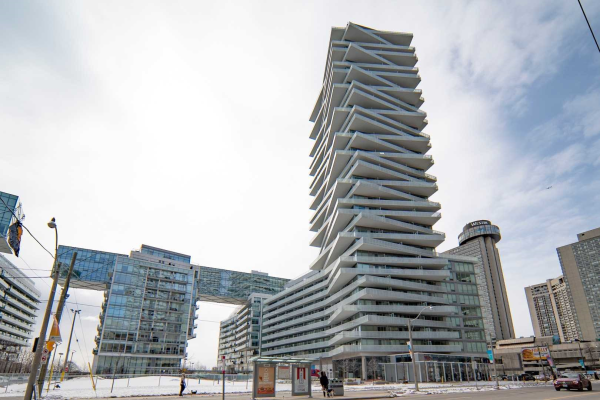 15 Queens Quay E, Toronto