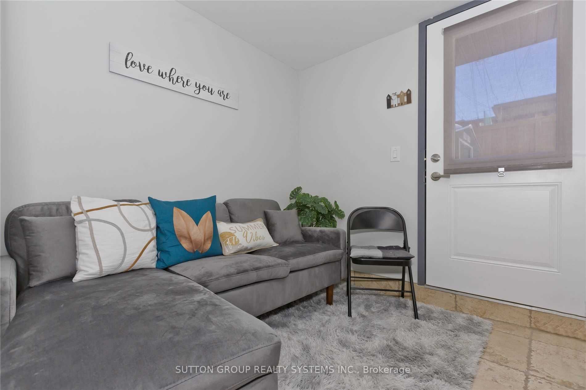 444 Westmount Ave