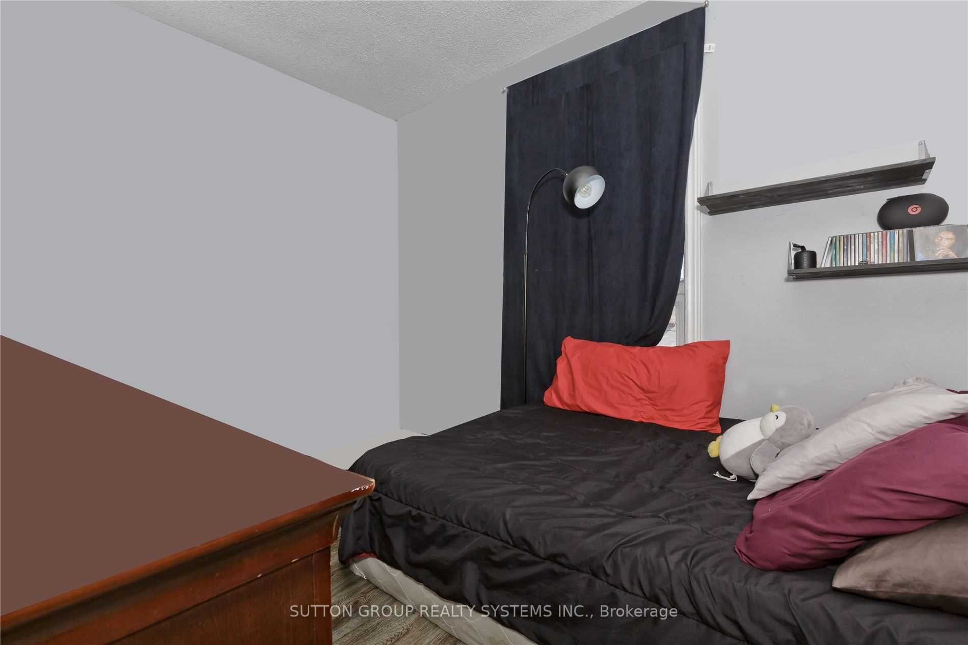 444 Westmount Ave