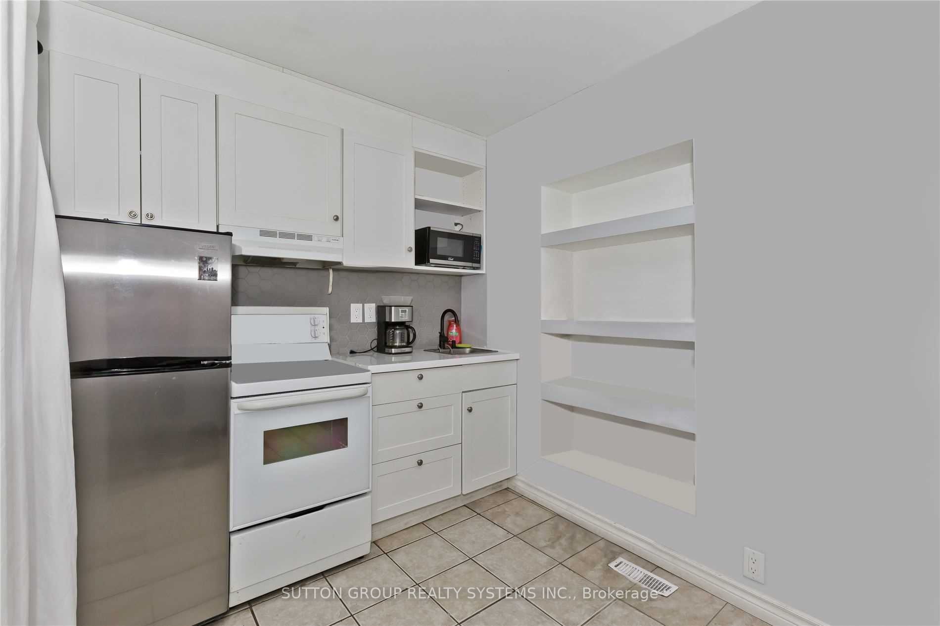 444 Westmount Ave