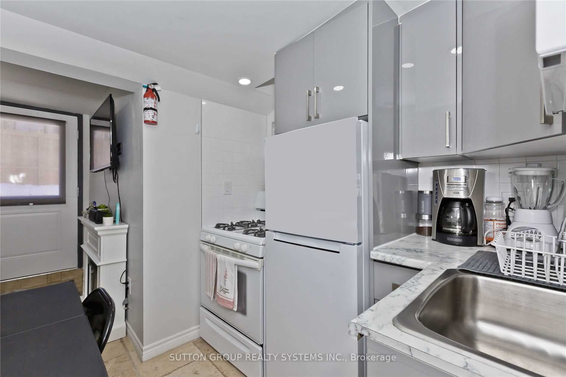 444 Westmount Ave