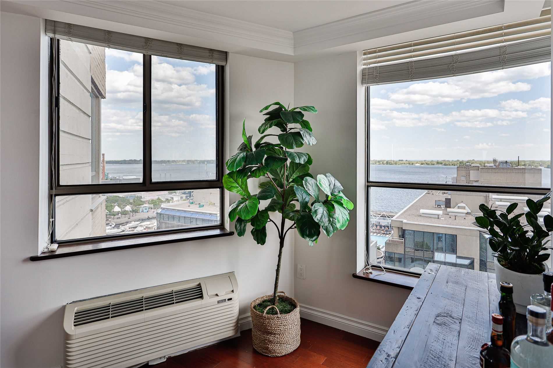 Listing C5969799 - Large Photo # 22