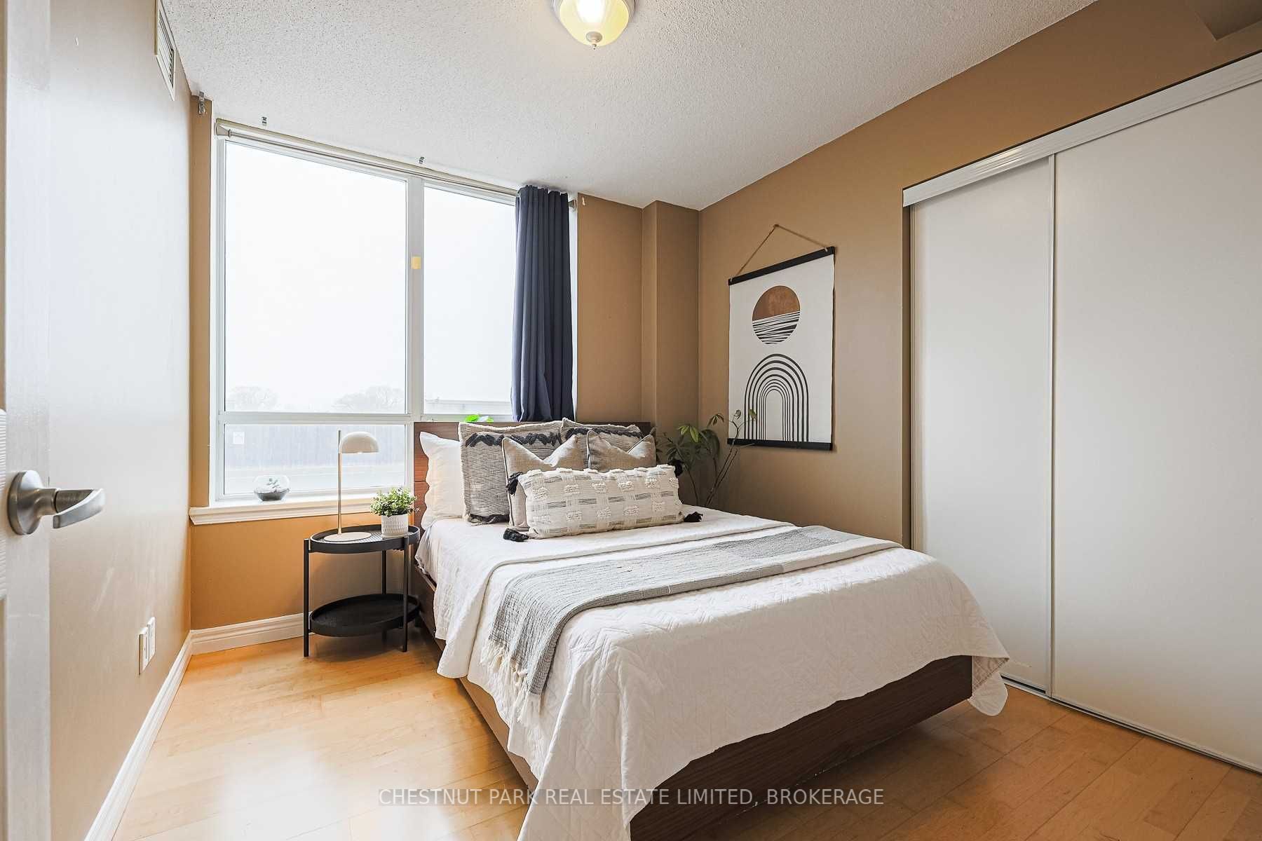 Listing C5969899 - Large Photo # 17