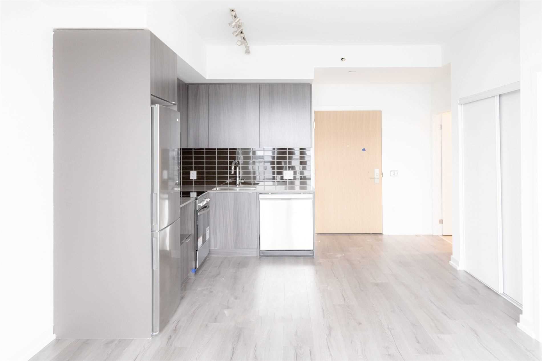 395 Bloor Street E, #4509