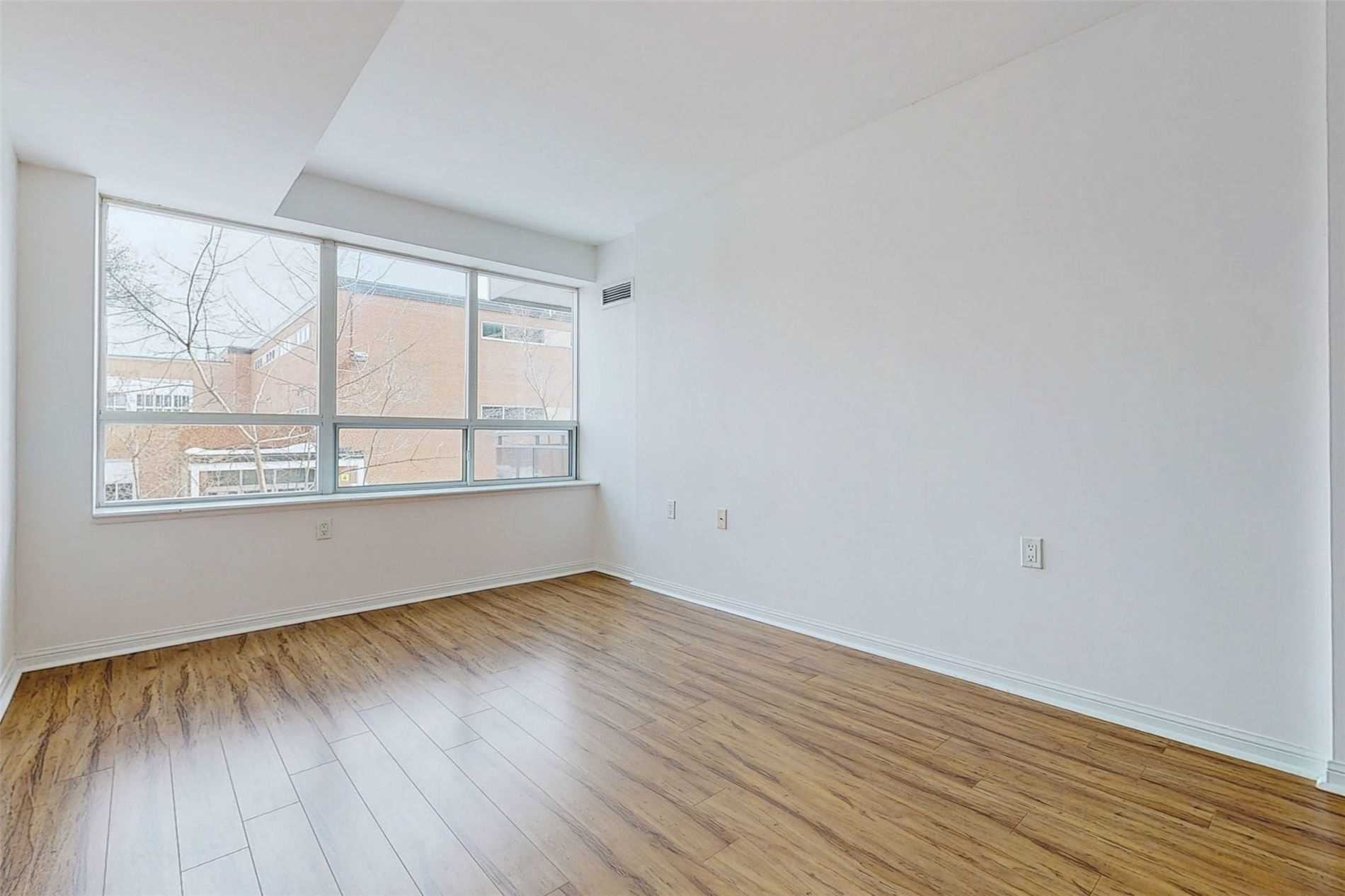 650 Lawrence Ave W, #233