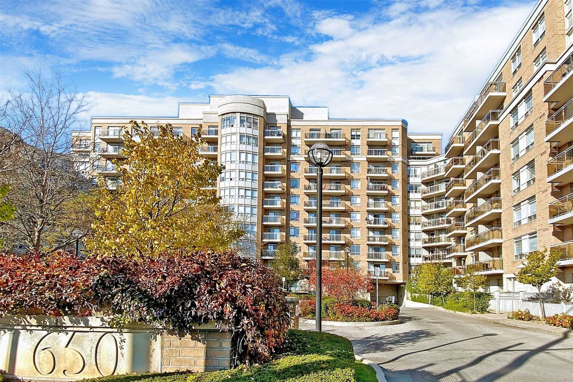 650 Lawrence Ave W, #233