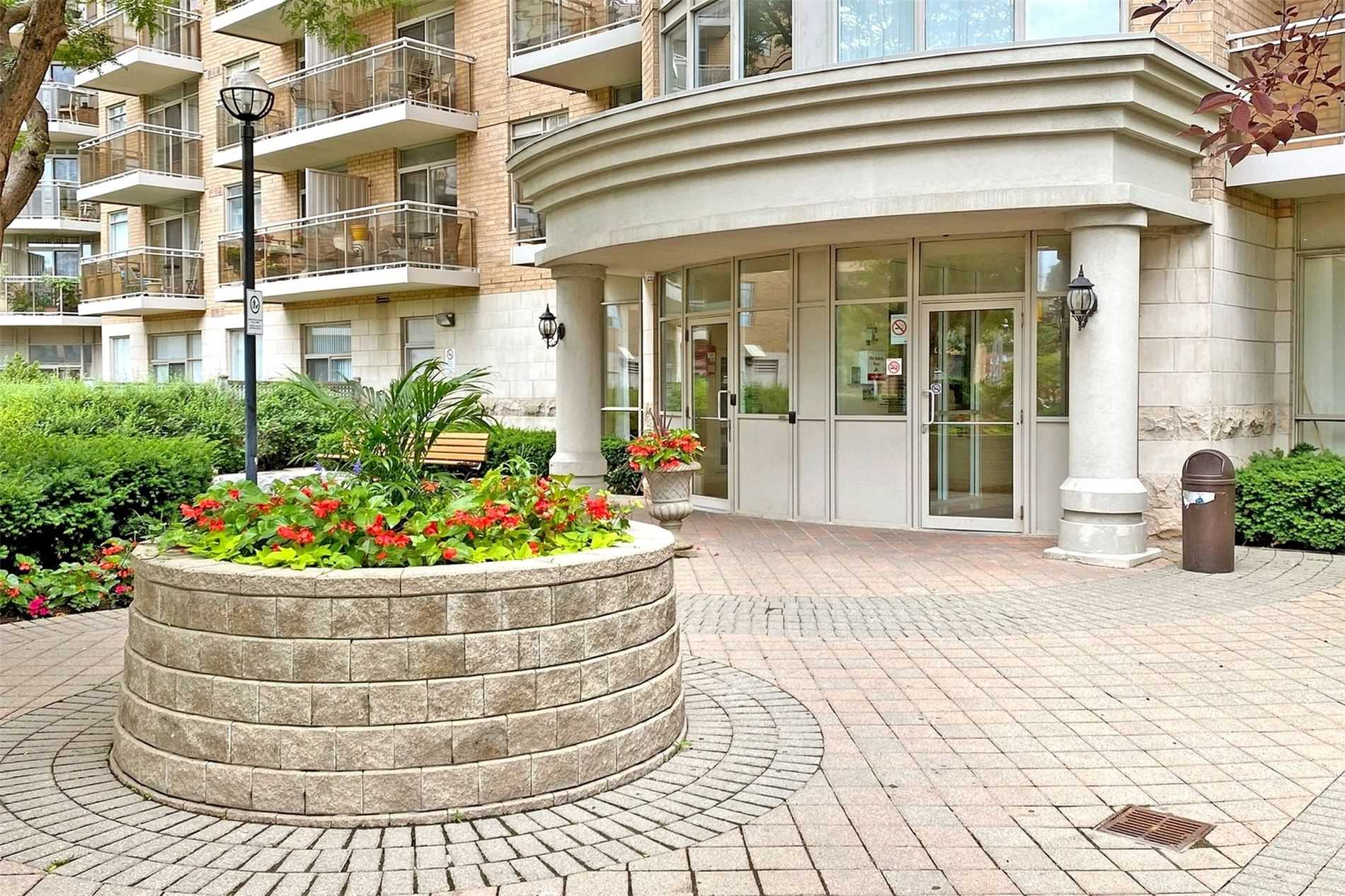 650 Lawrence Ave W, #233