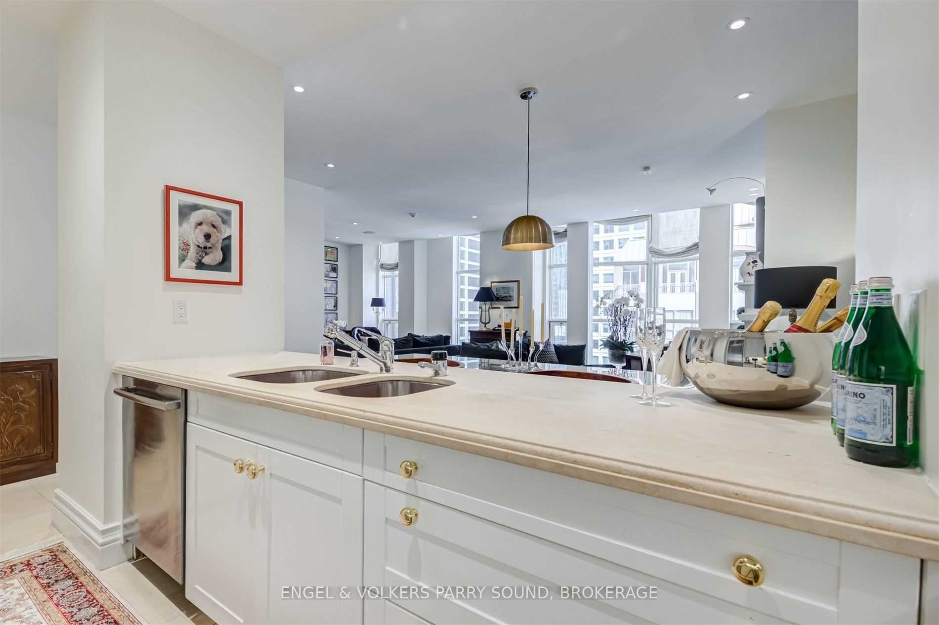 22 St Thomas St, #7C