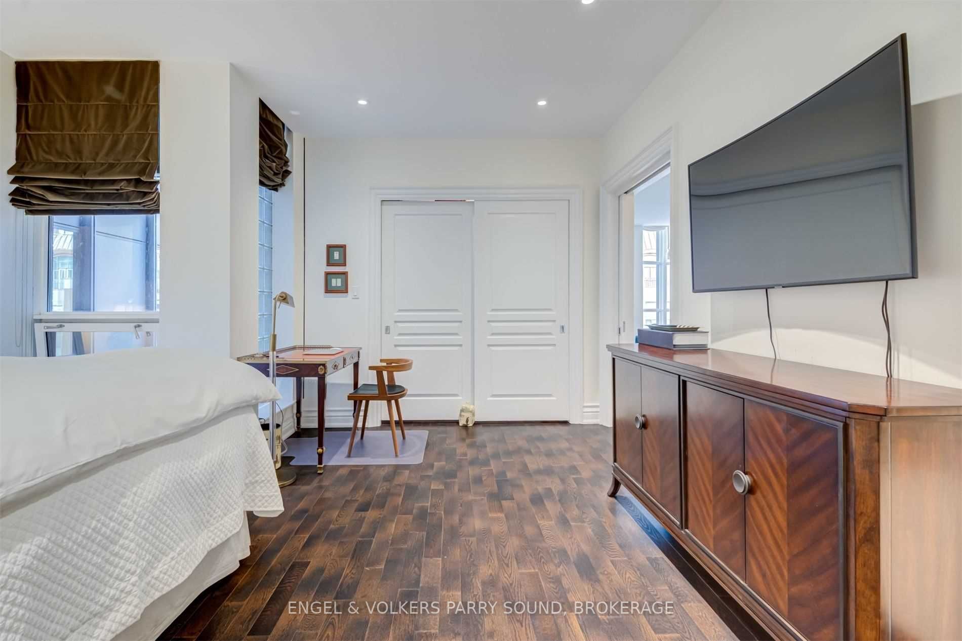 22 St Thomas St, #7C