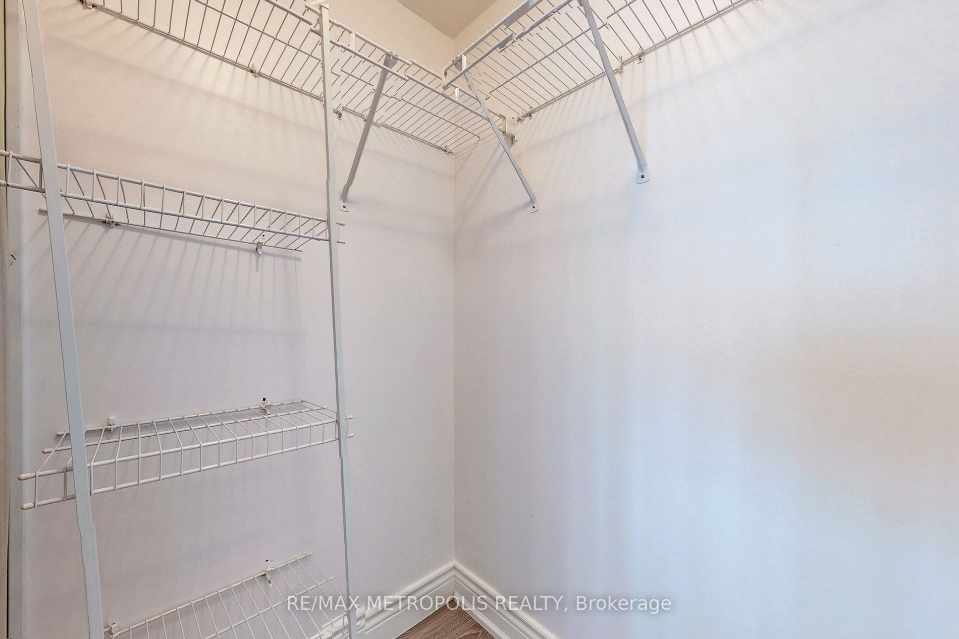 761 Bay St, #1414