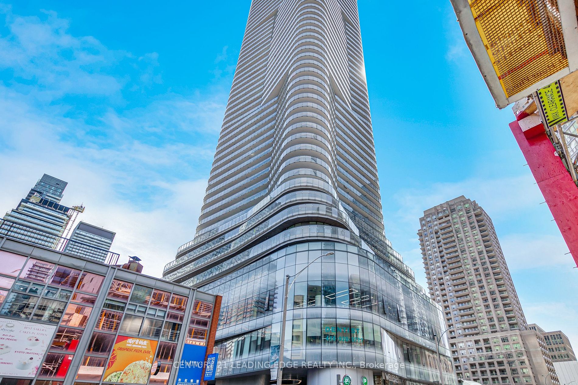 11 Wellesley St W, #4711
